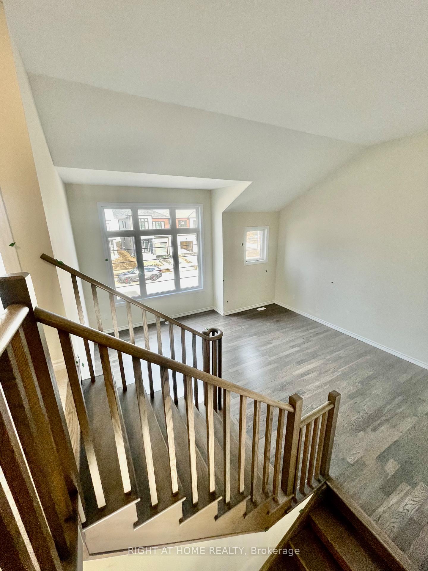 Photo 24 of 409 Barker Parkway, Thorold, Rolling Meadows — HOMEH