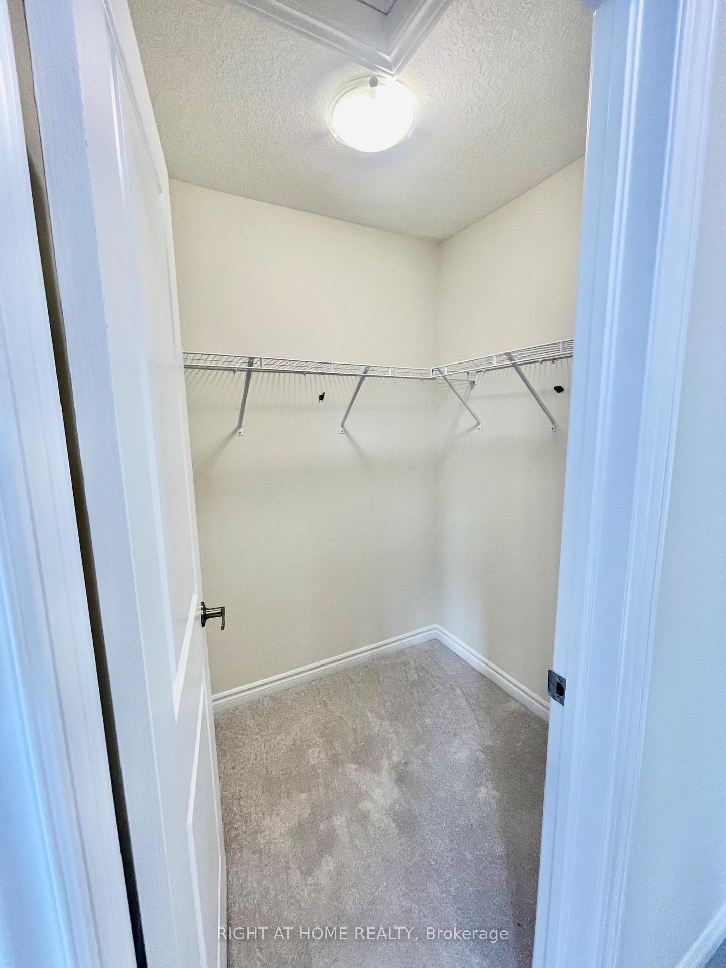 Photo 36 of 409 Barker Parkway, Thorold, Rolling Meadows — HOMEH