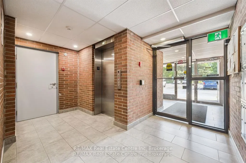Photo 3 of Unit 310, 65 Silvercreek Parkway N, Guelph, Junction/Onward Willow — HOMEH