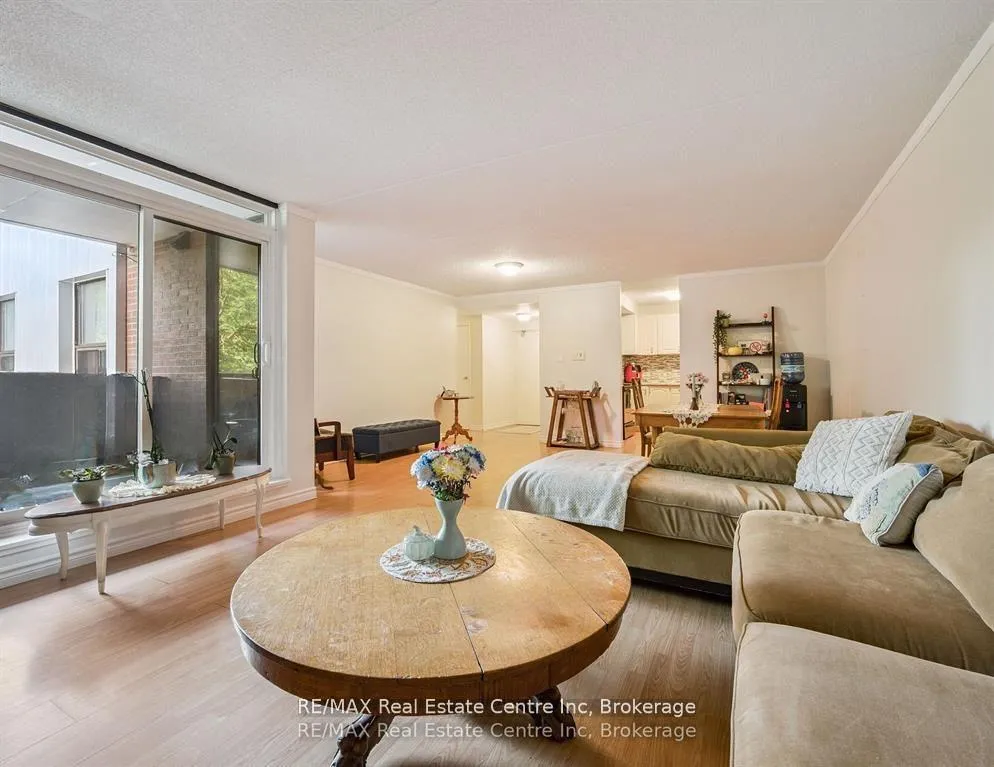 Photo 5 of Unit 310, 65 Silvercreek Parkway N, Guelph, Junction/Onward Willow — HOMEH