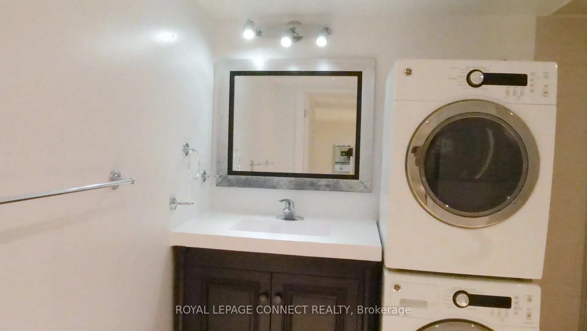 Photo 6 of Unit 3, 474 Richmond Street E, Toronto, Moss Park — HOMEH
