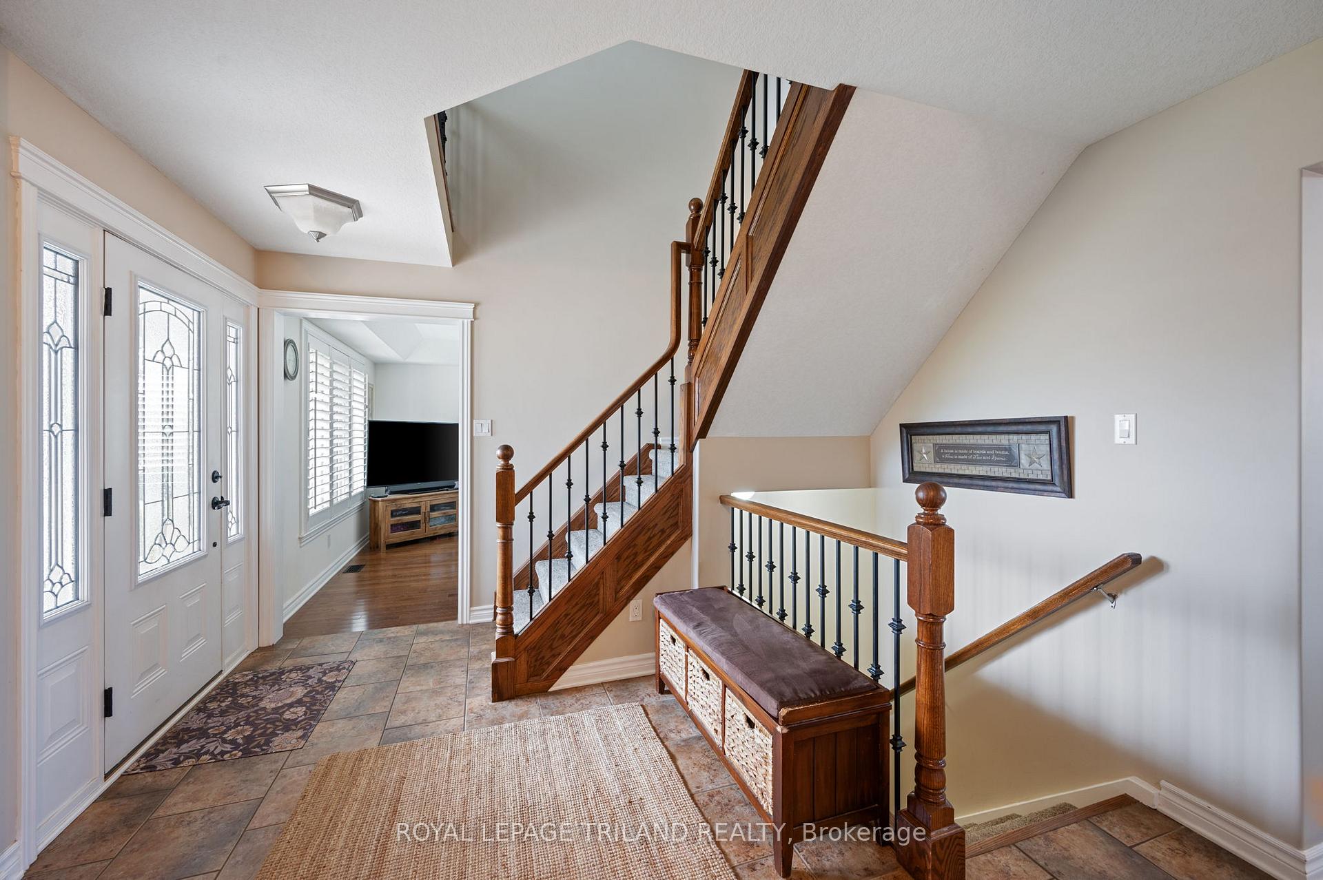 Photo 6 of 592 Darcy Drive, Strathroy-Caradoc, NE — HOMEH