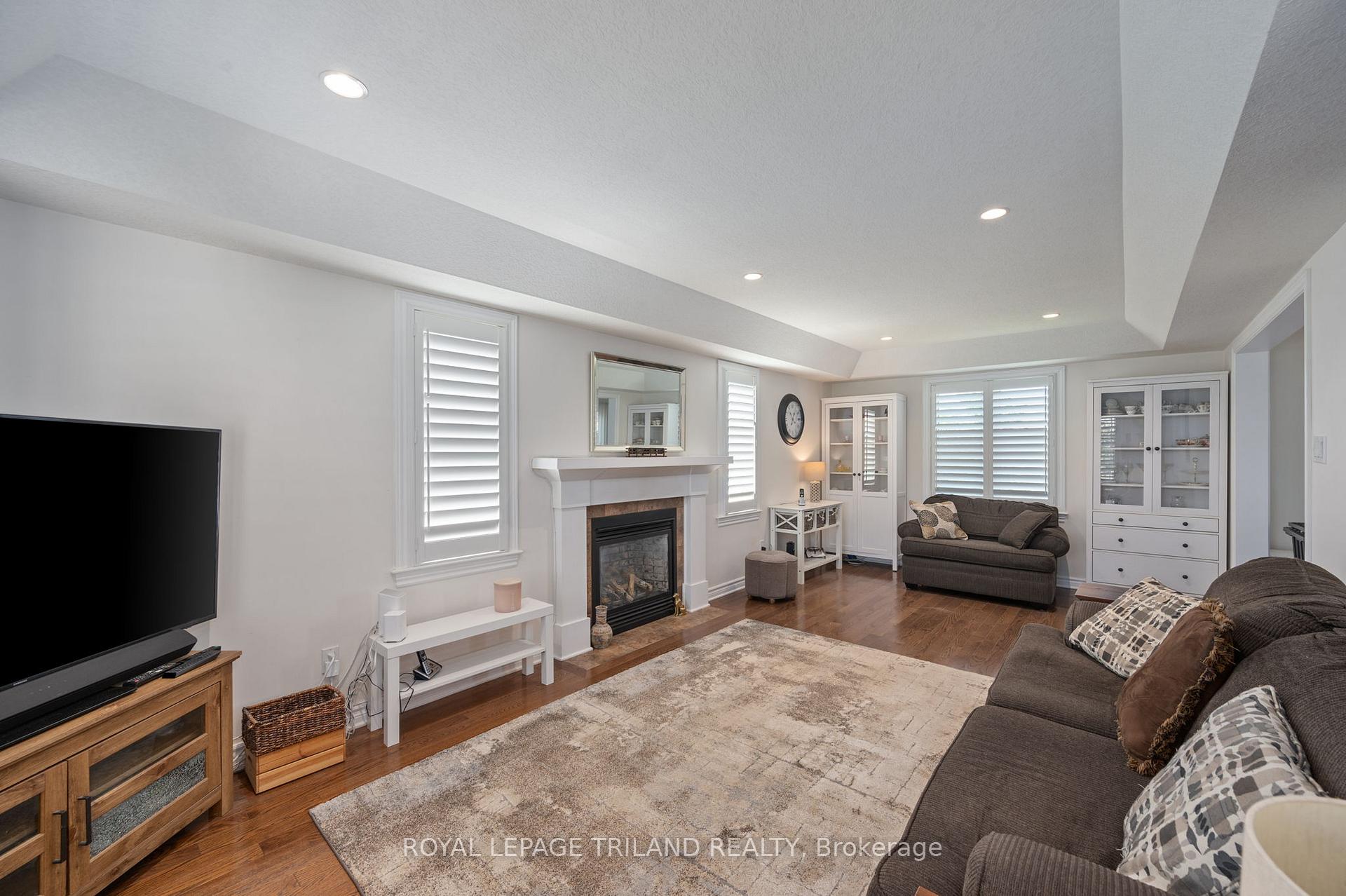 Photo 7 of 592 Darcy Drive, Strathroy-Caradoc, NE — HOMEH
