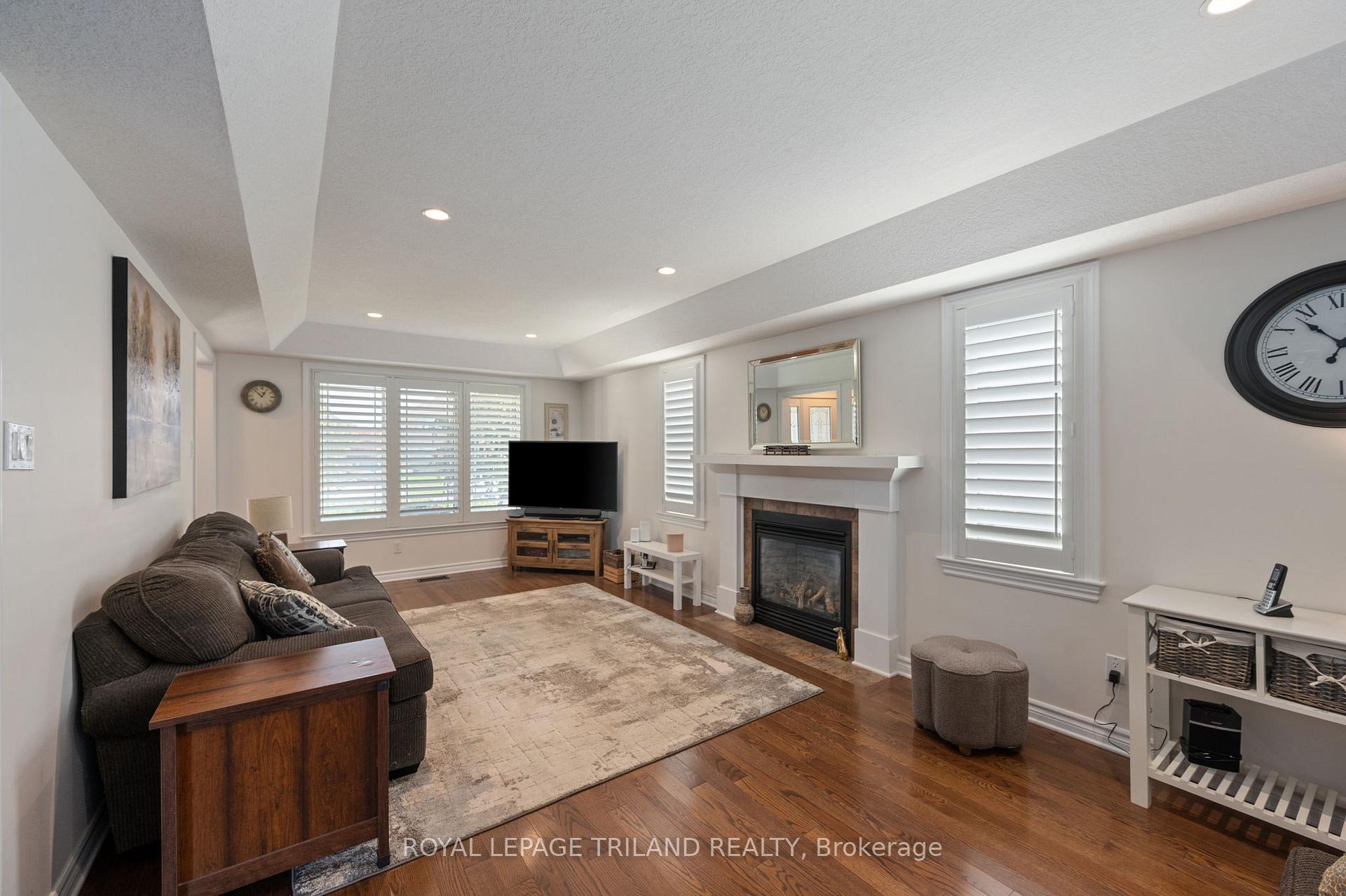 Photo 8 of 592 Darcy Drive, Strathroy-Caradoc, NE — HOMEH