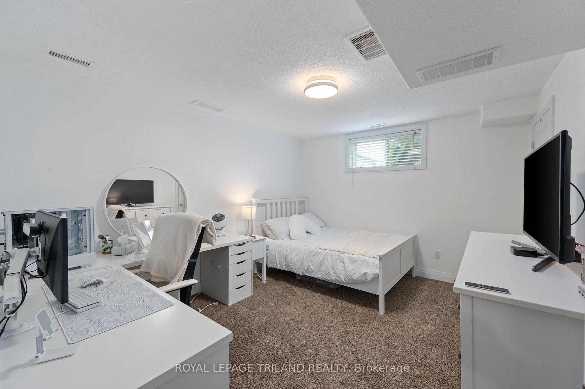 Photo 16 of 592 Darcy Drive, Strathroy-Caradoc, NE — HOMEH