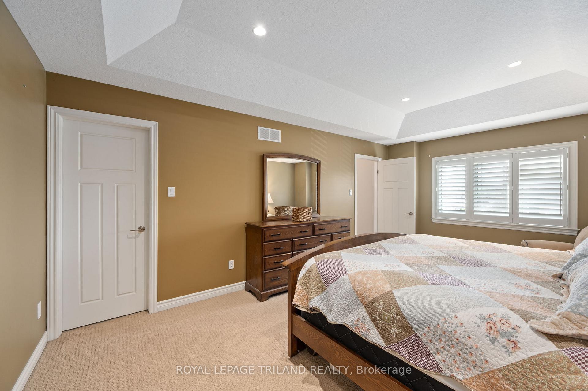 Photo 24 of 592 Darcy Drive, Strathroy-Caradoc, NE — HOMEH