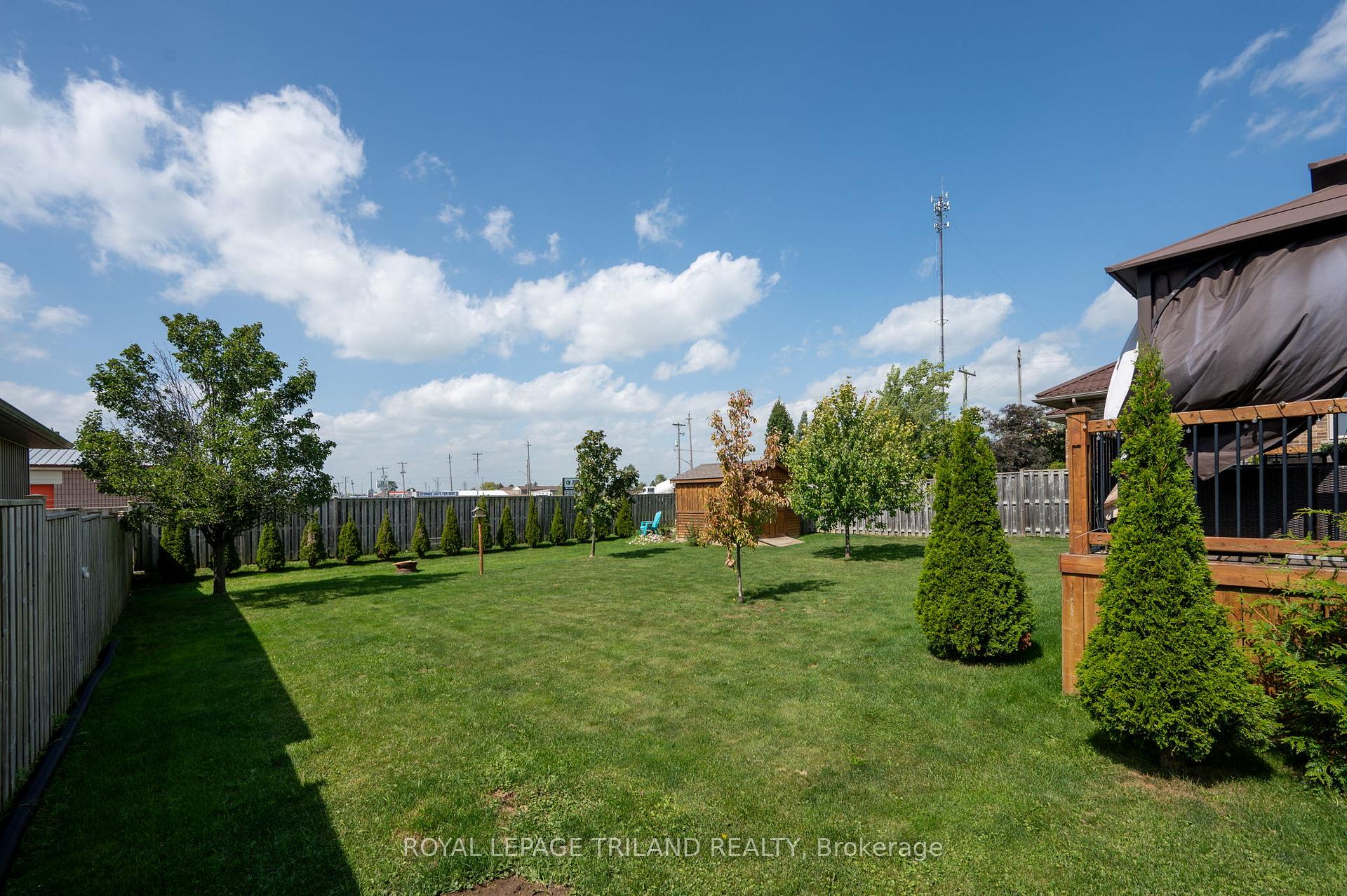 Photo 32 of 592 Darcy Drive, Strathroy-Caradoc, NE — HOMEH