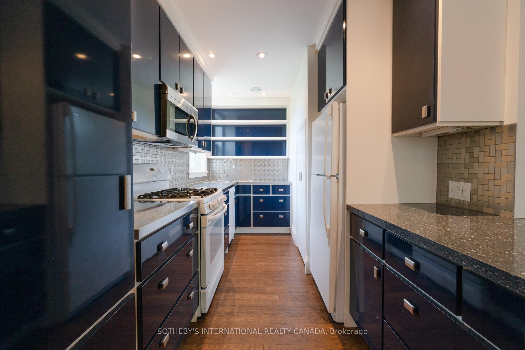Photo 8 of Unit Unit 2, 215-217 Carlton Street, Toronto, Cabbagetown-South St. James Town — HOMEH