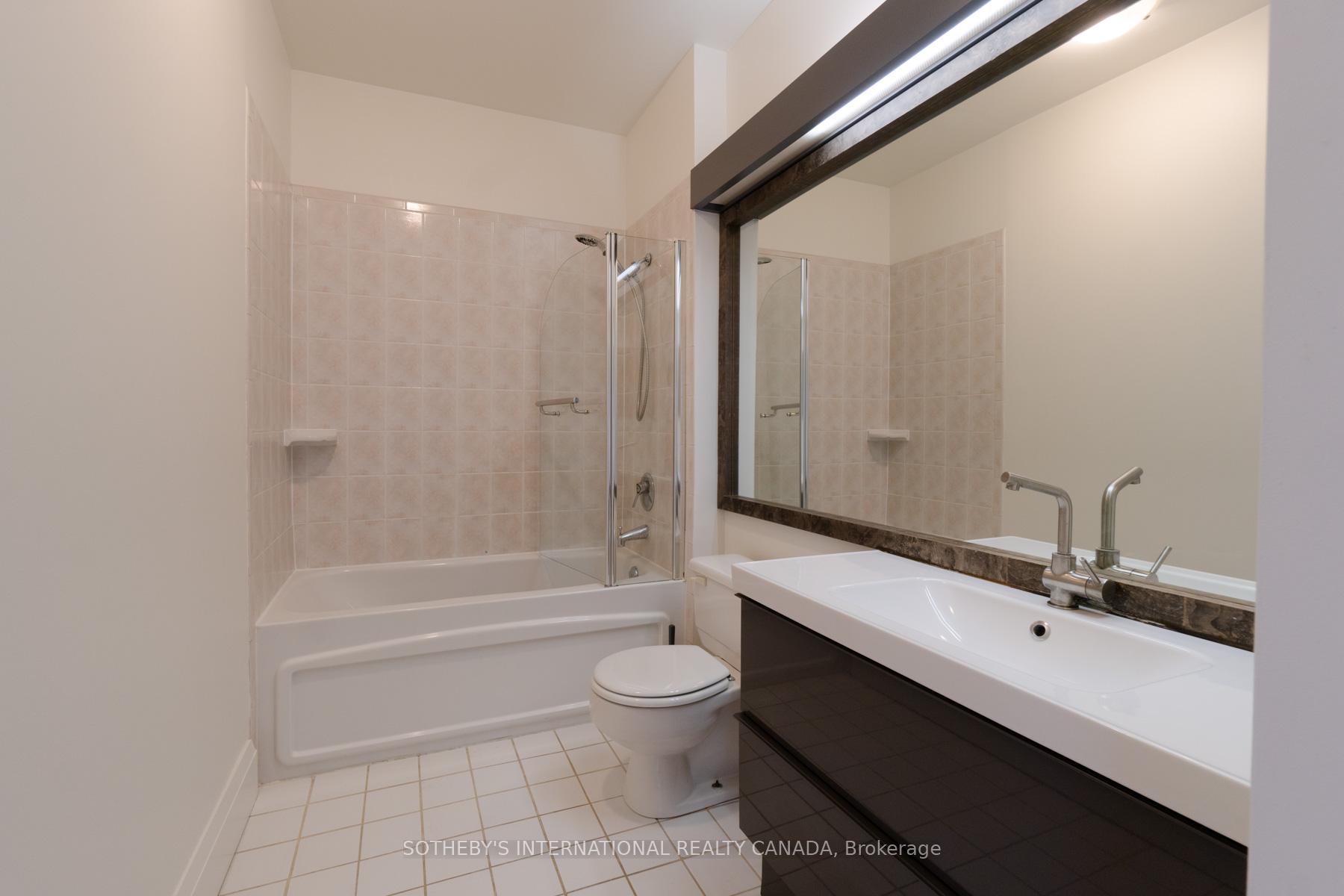 Photo 14 of Unit Unit 2, 215-217 Carlton Street, Toronto, Cabbagetown-South St. James Town — HOMEH