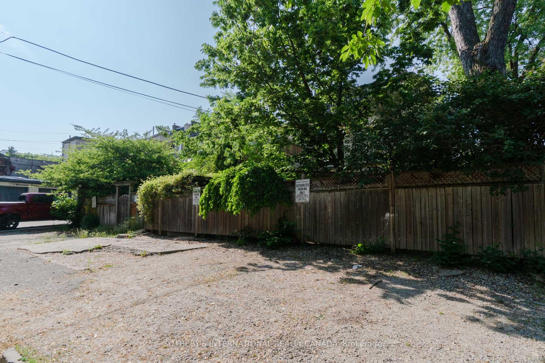 Photo 19 of Unit Unit 2, 215-217 Carlton Street, Toronto, Cabbagetown-South St. James Town — HOMEH