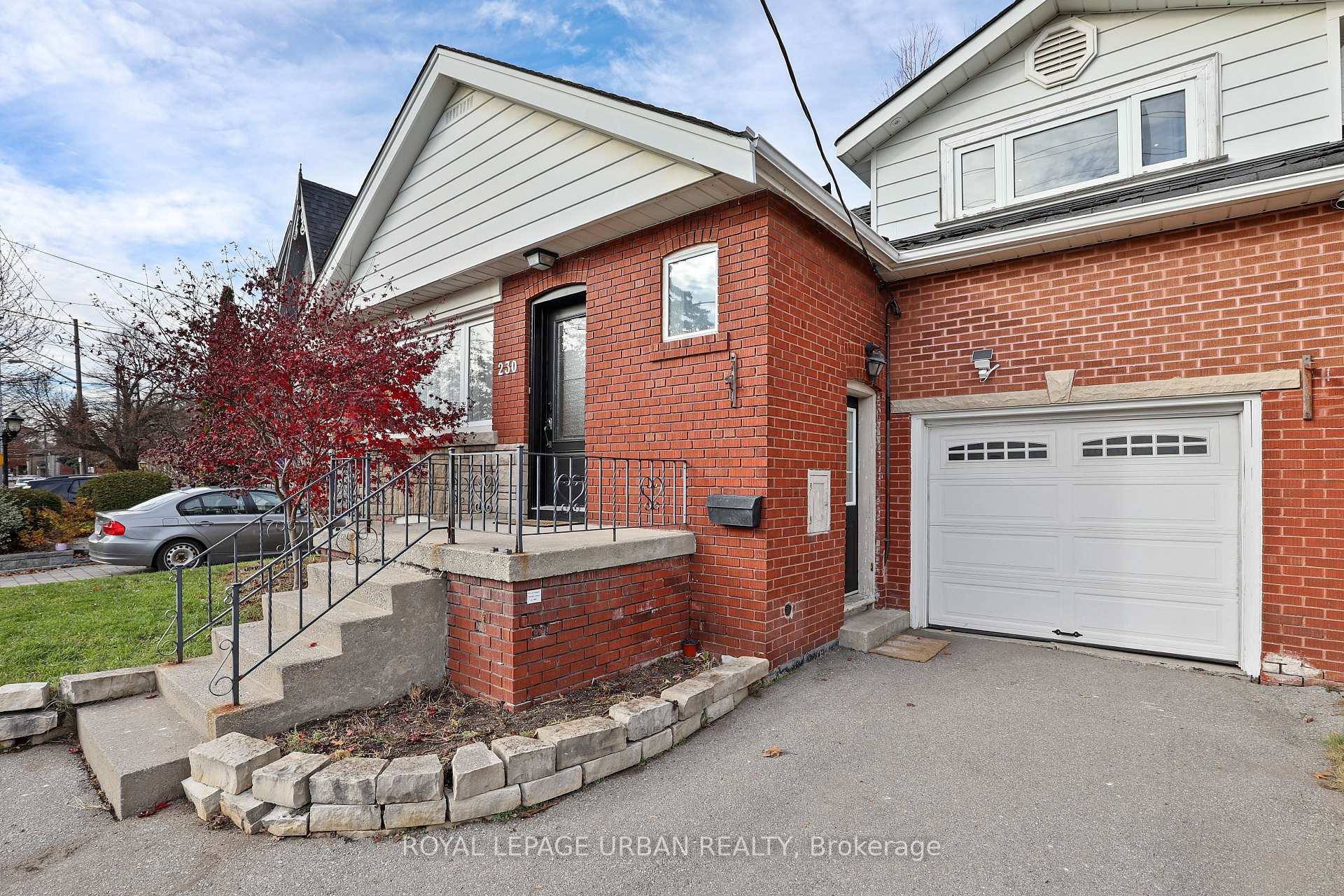 Photo 3 of 230 Parkview Hill Crescent, Toronto, O'Connor-Parkview — HOMEH
