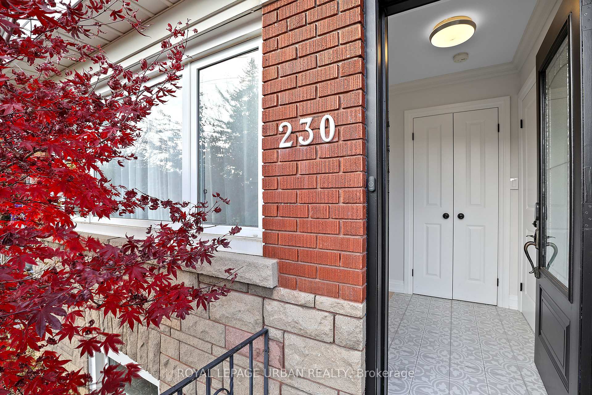 Photo 4 of 230 Parkview Hill Crescent, Toronto, O'Connor-Parkview — HOMEH