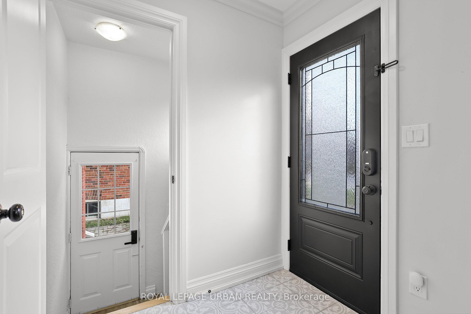 Photo 5 of 230 Parkview Hill Crescent, Toronto, O'Connor-Parkview — HOMEH
