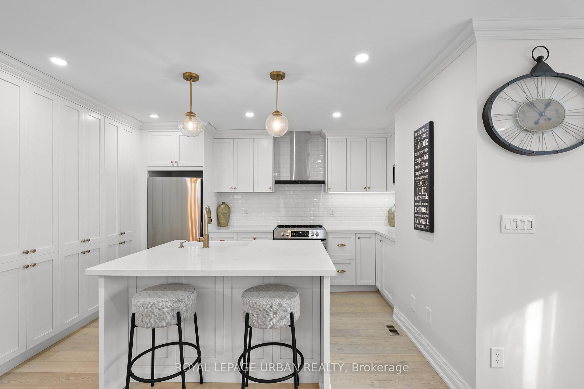 Photo 9 of 230 Parkview Hill Crescent, Toronto, O'Connor-Parkview — HOMEH
