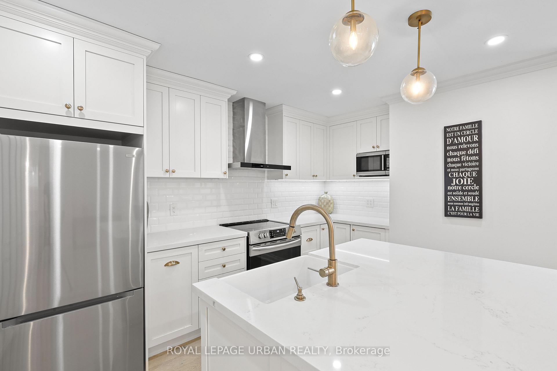 Photo 10 of 230 Parkview Hill Crescent, Toronto, O'Connor-Parkview — HOMEH