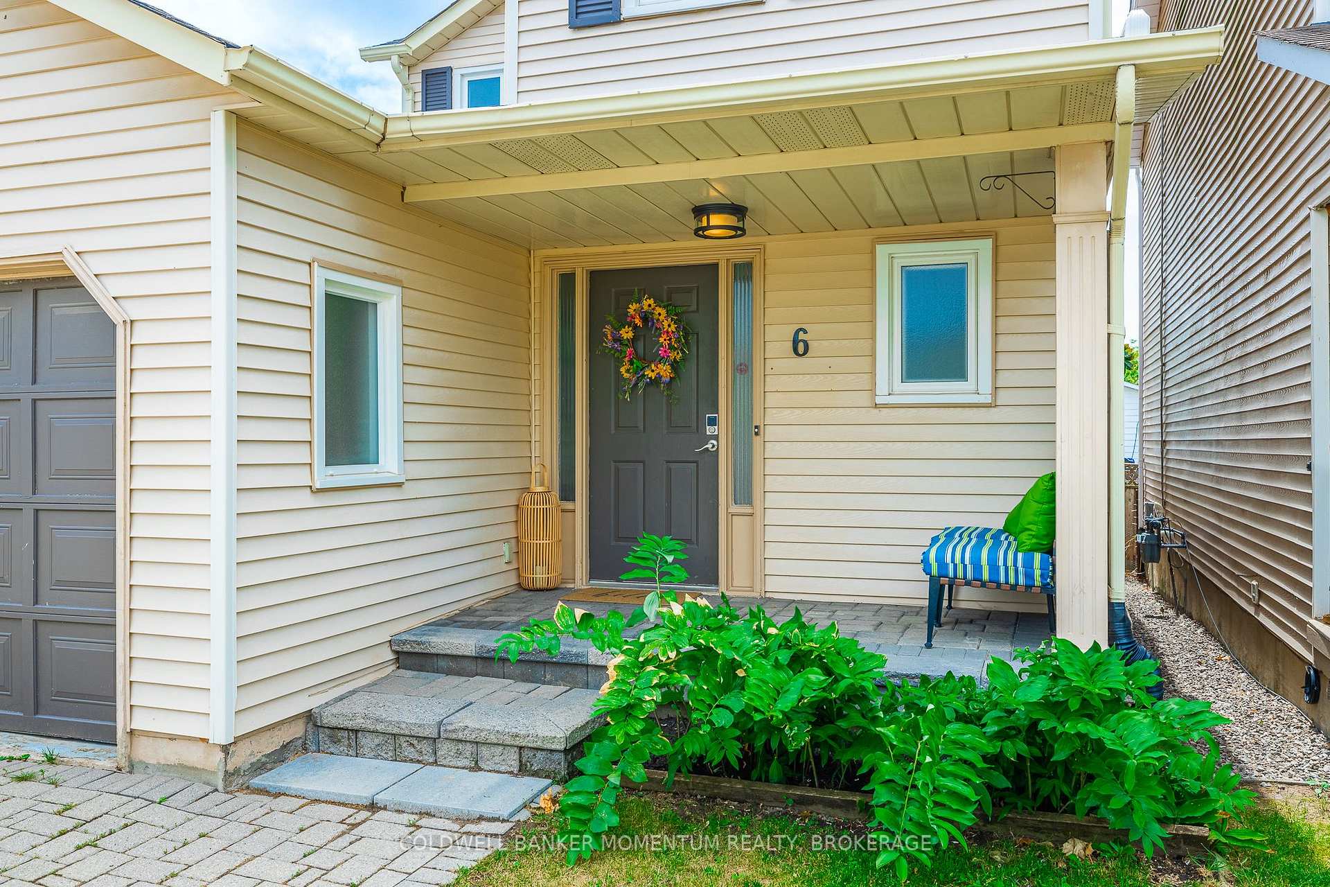 Photo 3 of 6 Rannie Court, Thorold, Confederation Heights — HOMEH