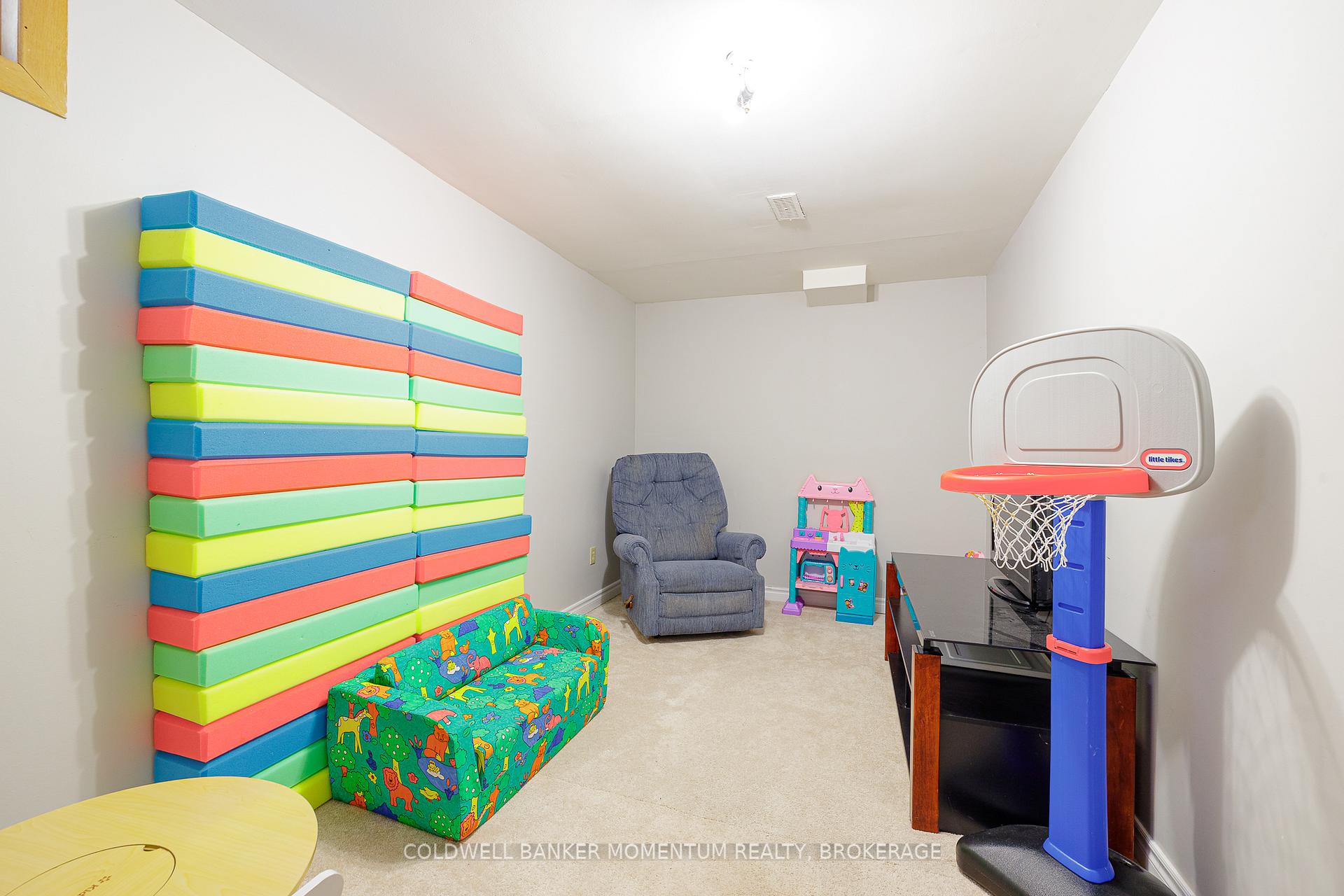 Photo 16 of 6 Rannie Court, Thorold, Confederation Heights — HOMEH