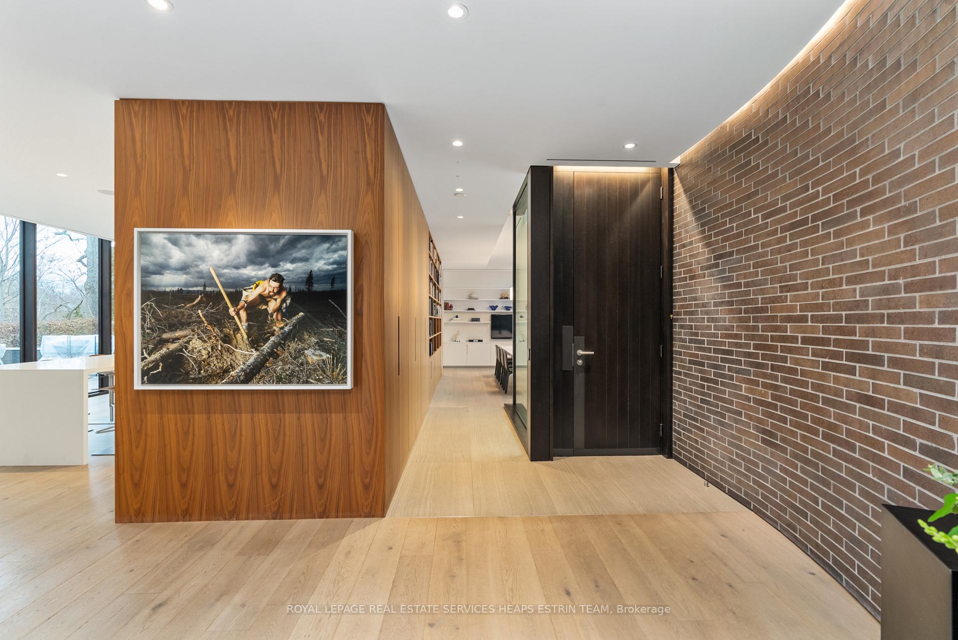 Photo 7 of 11 Thornwood Road, Toronto, Rosedale-Moore Park — HOMEH