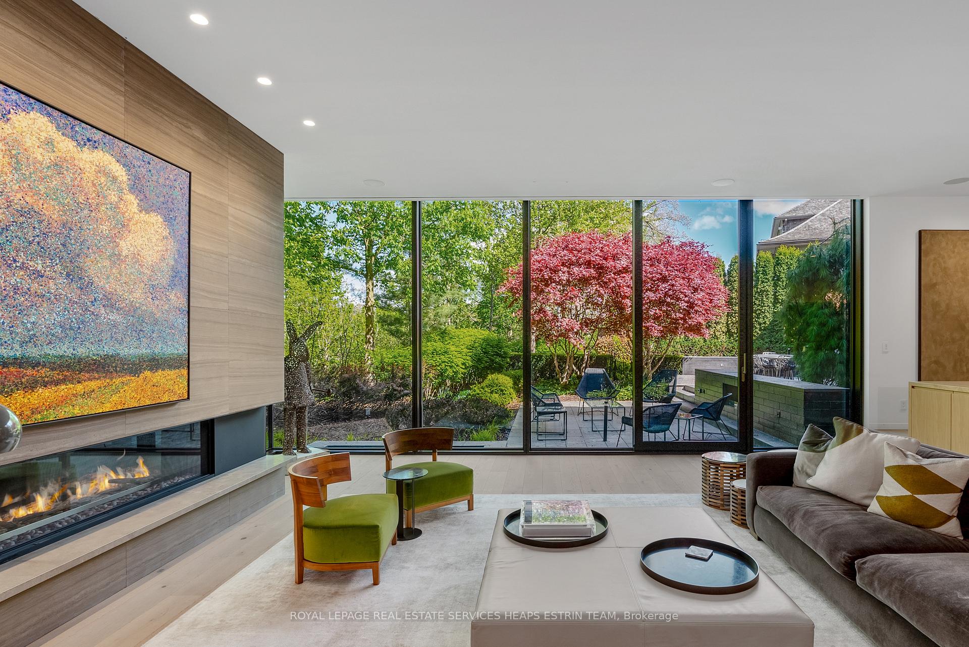 Photo 10 of 11 Thornwood Road, Toronto, Rosedale-Moore Park — HOMEH