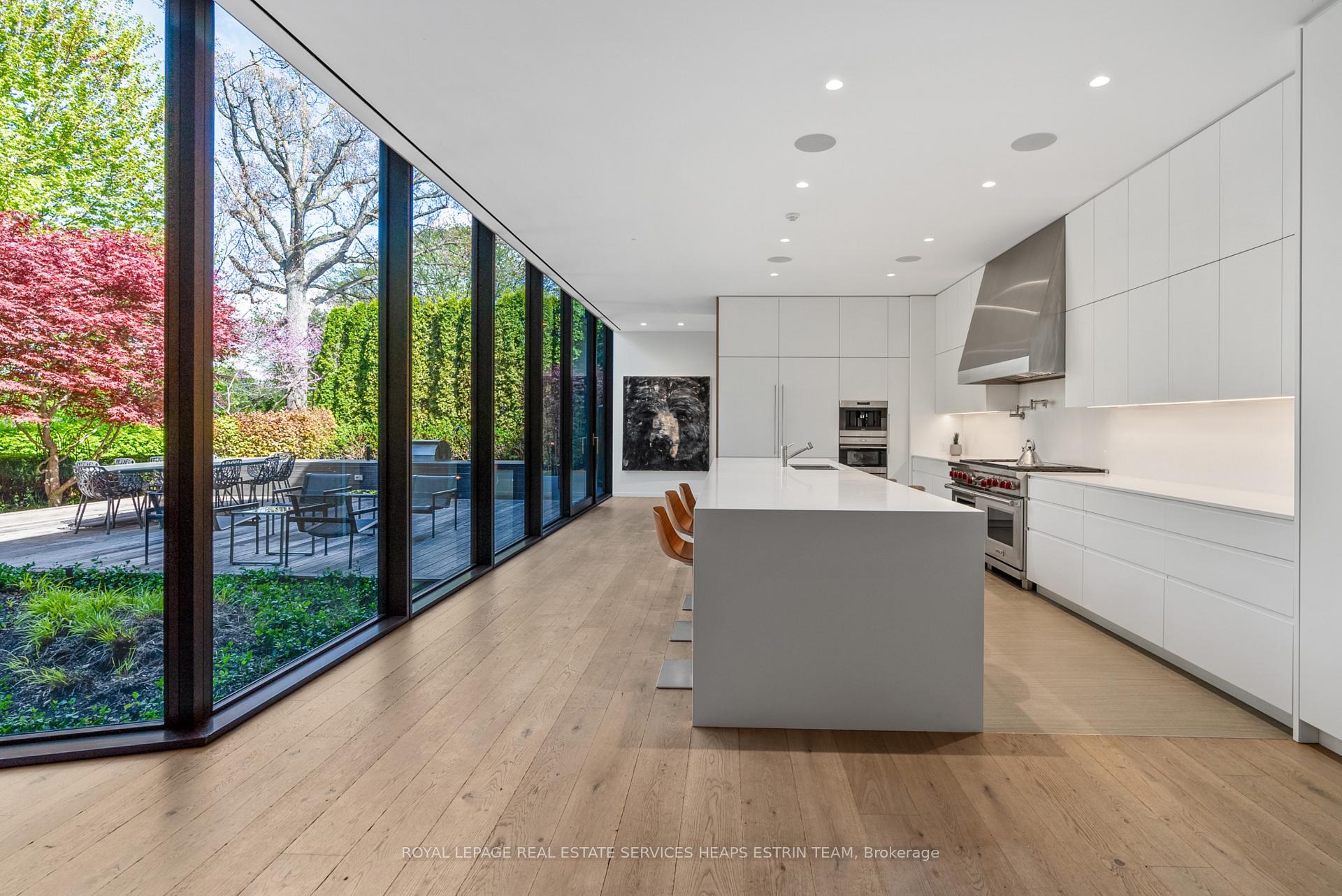 Photo 16 of 11 Thornwood Road, Toronto, Rosedale-Moore Park — HOMEH