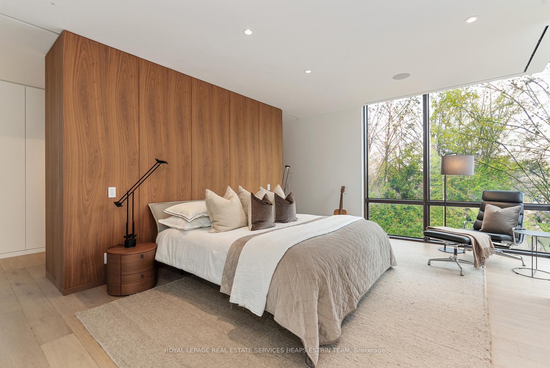 Photo 21 of 11 Thornwood Road, Toronto, Rosedale-Moore Park — HOMEH