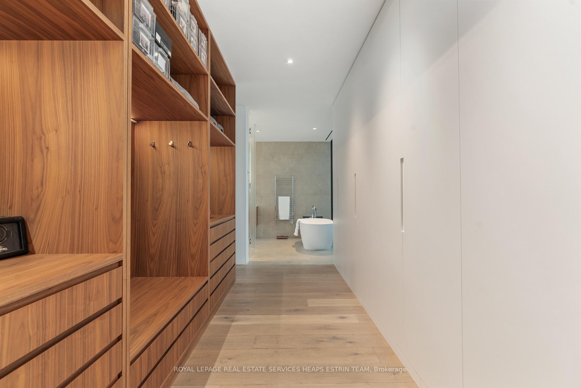Photo 23 of 11 Thornwood Road, Toronto, Rosedale-Moore Park — HOMEH