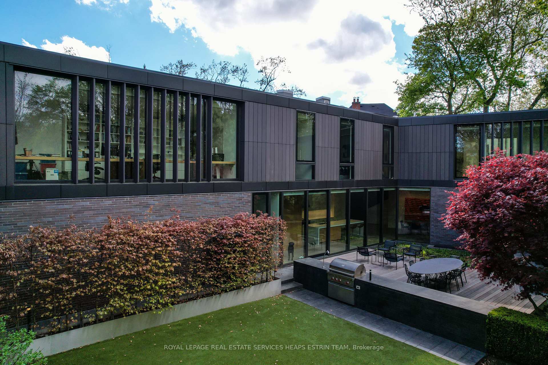 Photo 33 of 11 Thornwood Road, Toronto, Rosedale-Moore Park — HOMEH