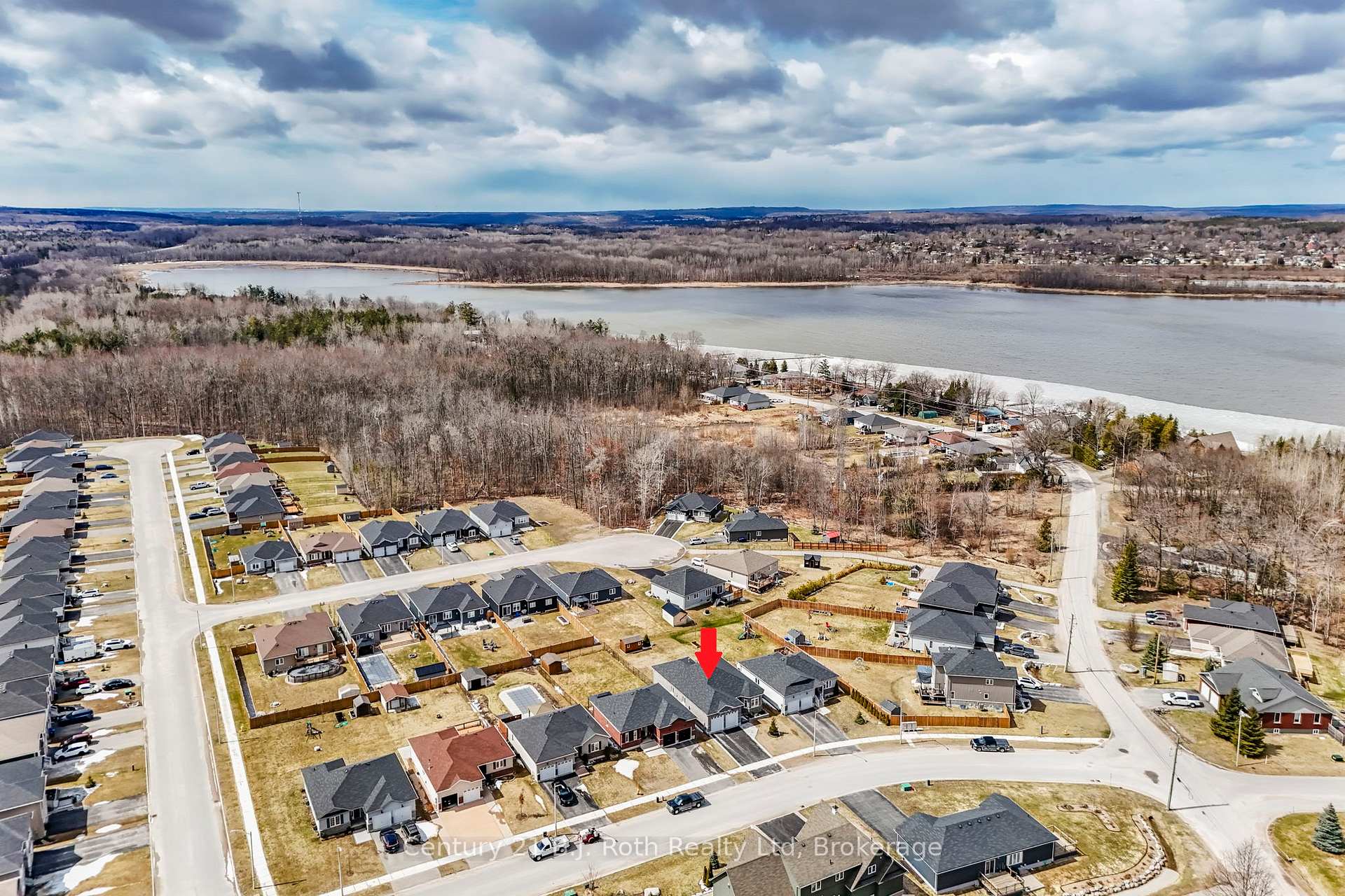 Photo 2 of 4 Charlie Rawson Boulevard, Barrie, Rural Barrie Southwest — HOMEH