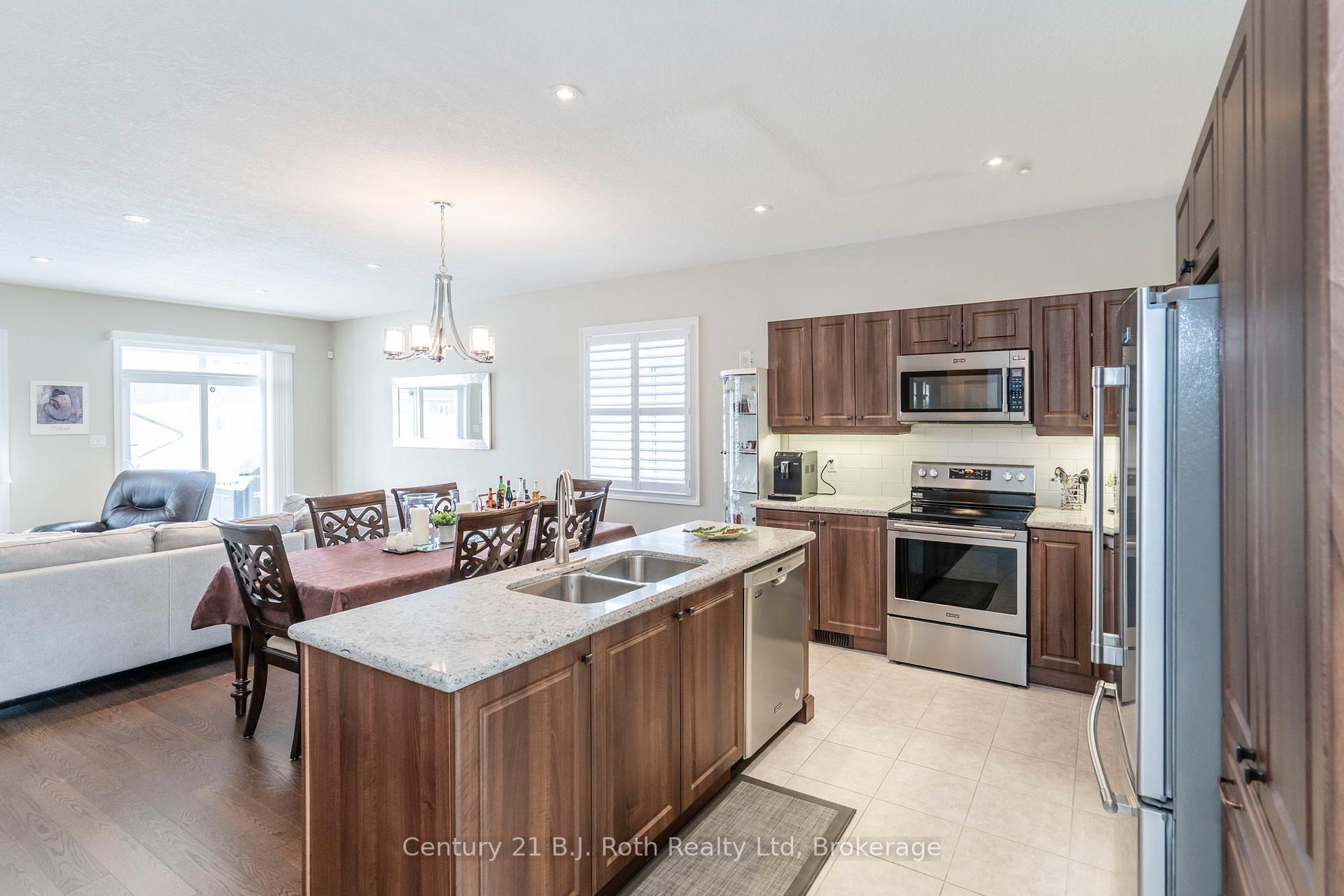 Photo 4 of 4 Charlie Rawson Boulevard, Barrie, Rural Barrie Southwest — HOMEH