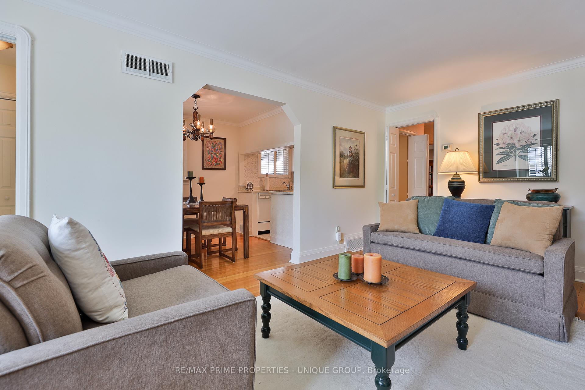 Photo 4 of 598 Broadway Avenue, Toronto, Leaside — HOMEH