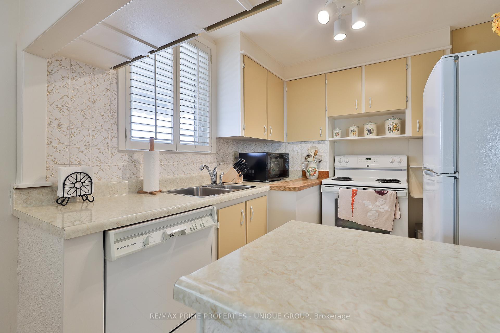 Photo 13 of 598 Broadway Avenue, Toronto, Leaside — HOMEH