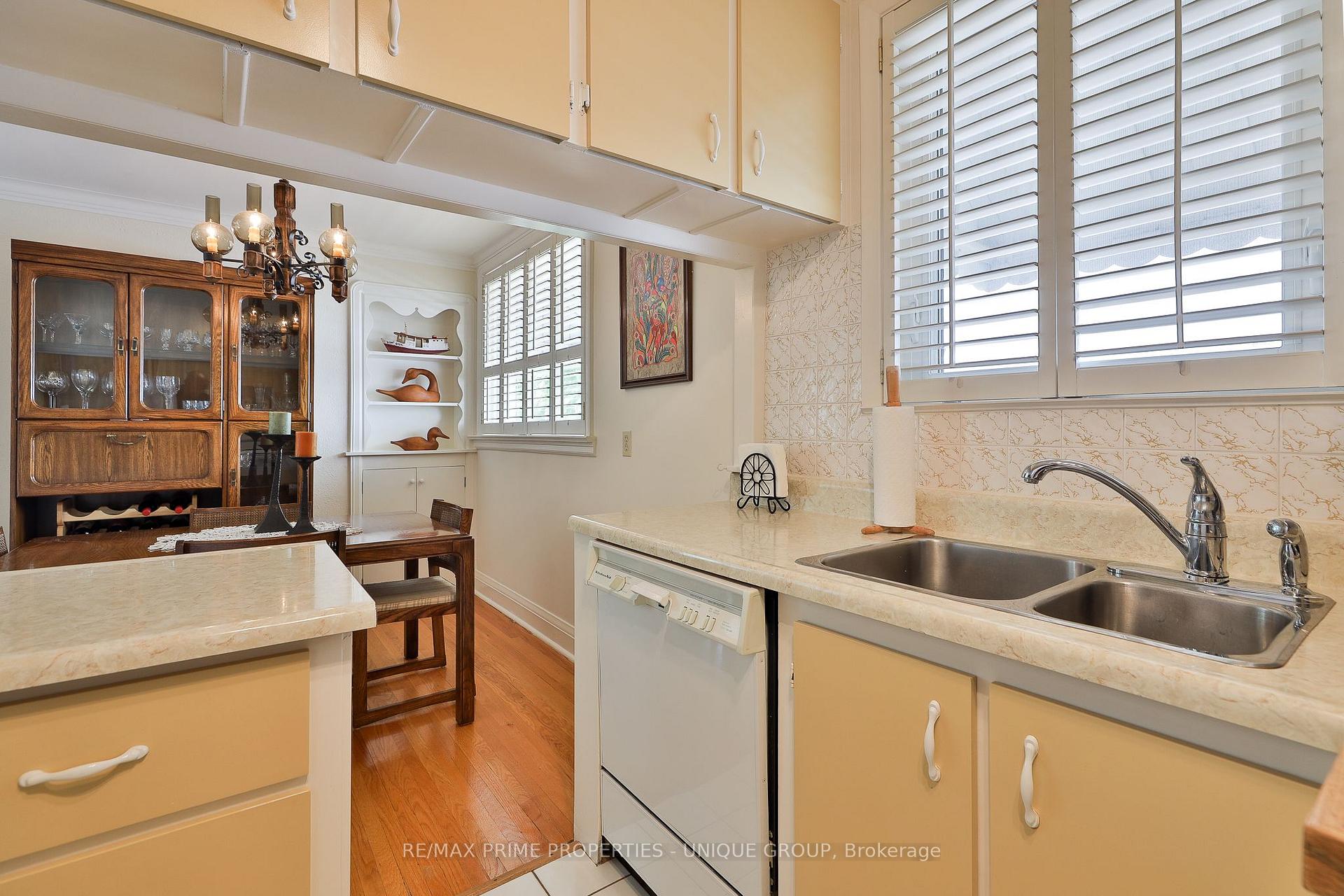Photo 14 of 598 Broadway Avenue, Toronto, Leaside — HOMEH