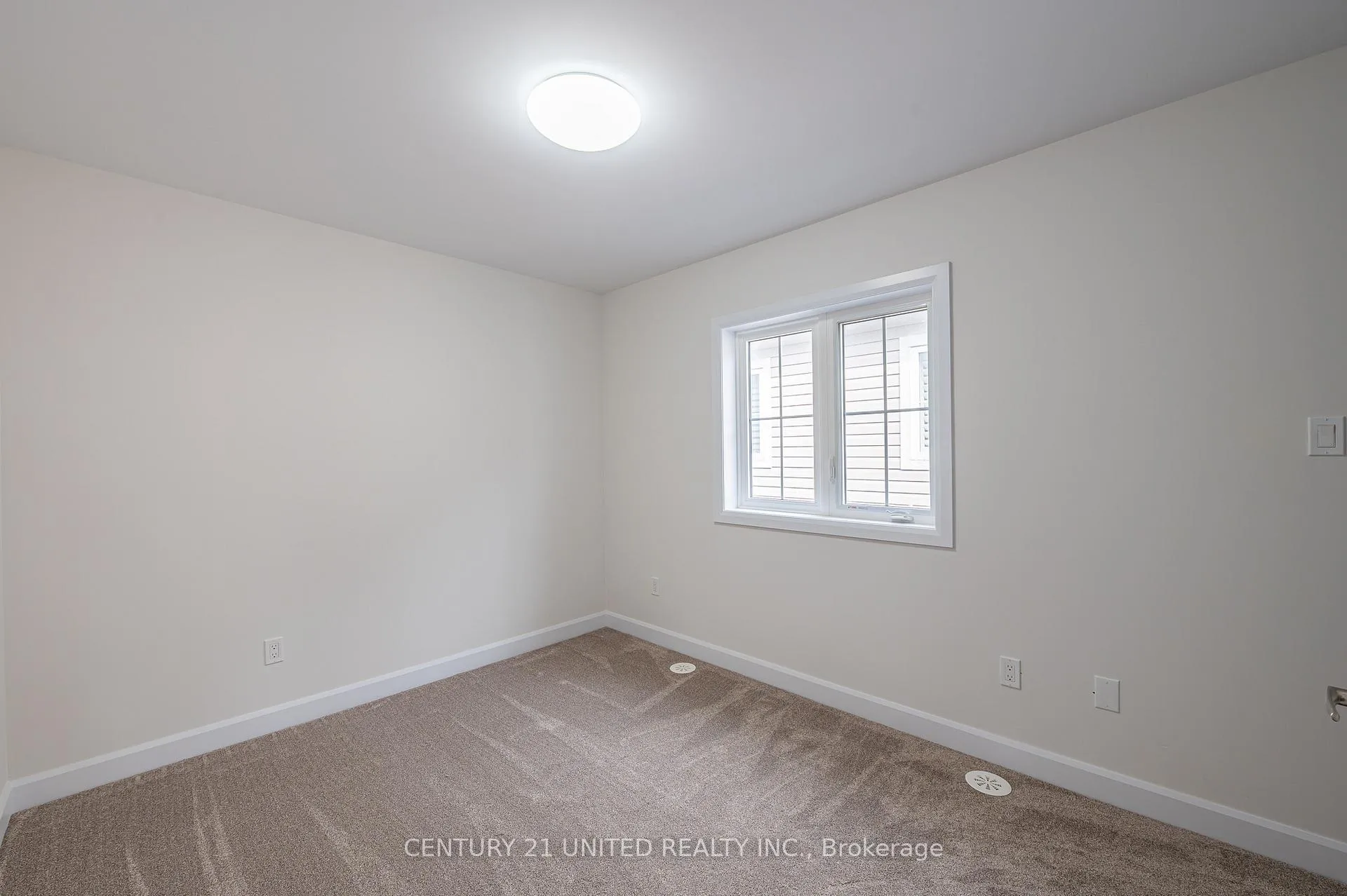 Photo 12 of 319 Mullighan Gardens, Peterborough, Monaghan Ward 2 — HOMEH