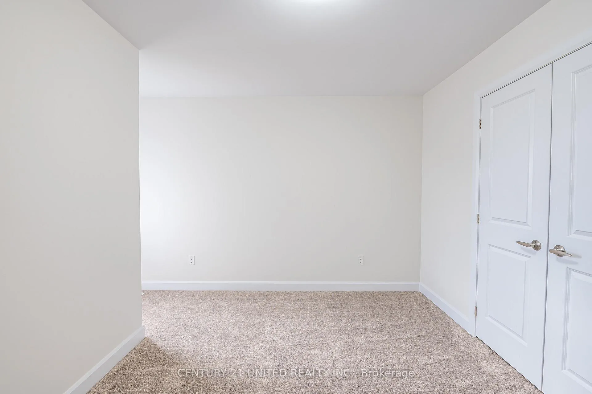 Photo 13 of 319 Mullighan Gardens, Peterborough, Monaghan Ward 2 — HOMEH