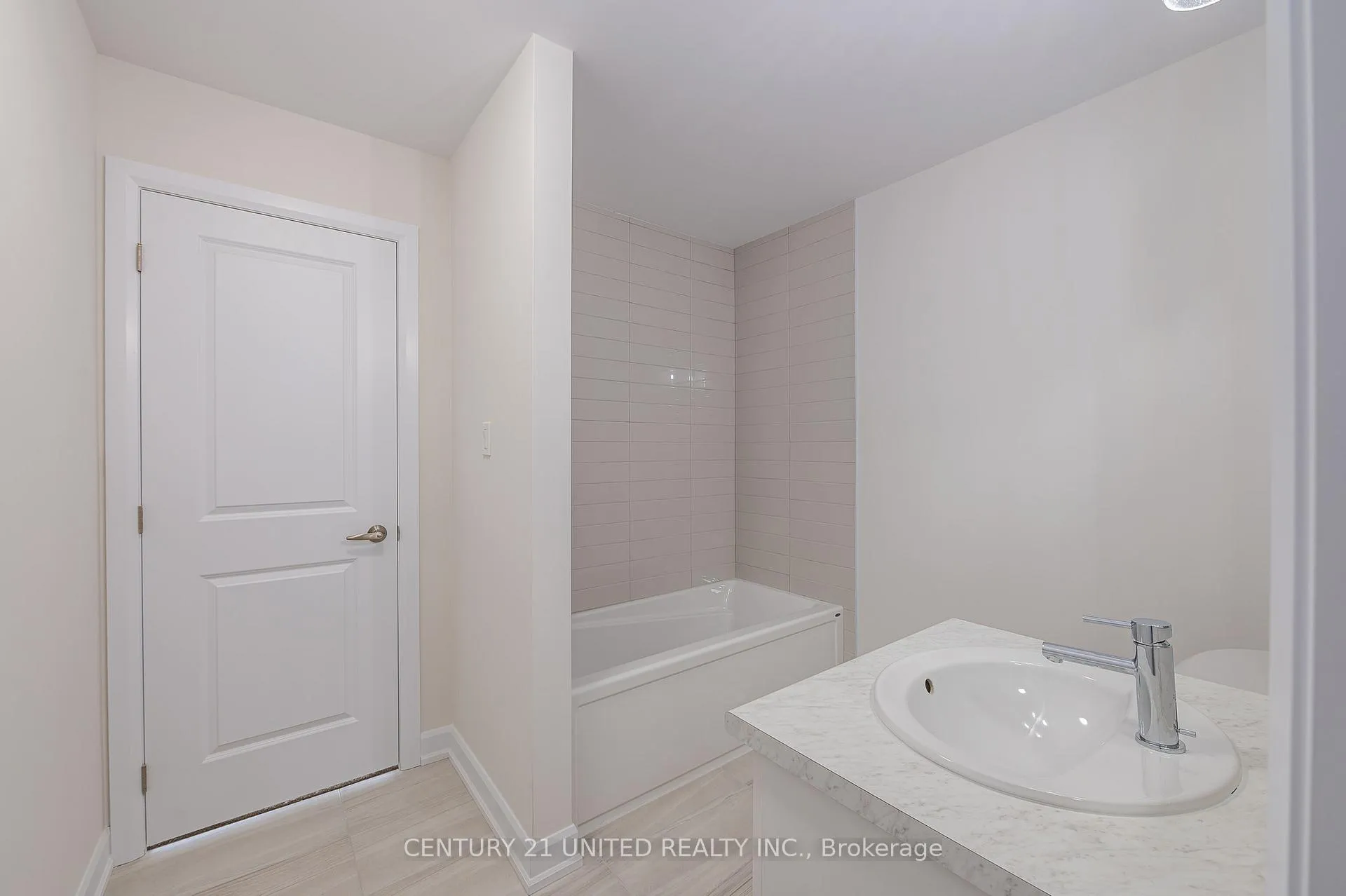 Photo 15 of 319 Mullighan Gardens, Peterborough, Monaghan Ward 2 — HOMEH