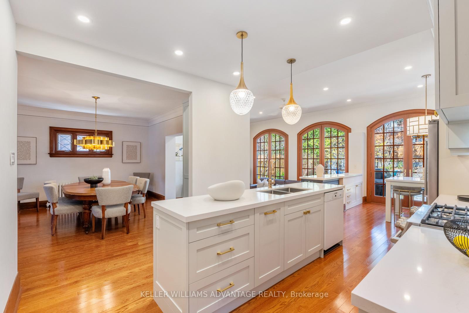 Photo 12 of 122 Garfield Avenue, Toronto, Rosedale-Moore Park — HOMEH