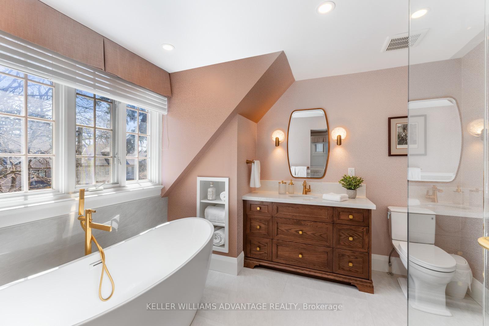 Photo 21 of 122 Garfield Avenue, Toronto, Rosedale-Moore Park — HOMEH