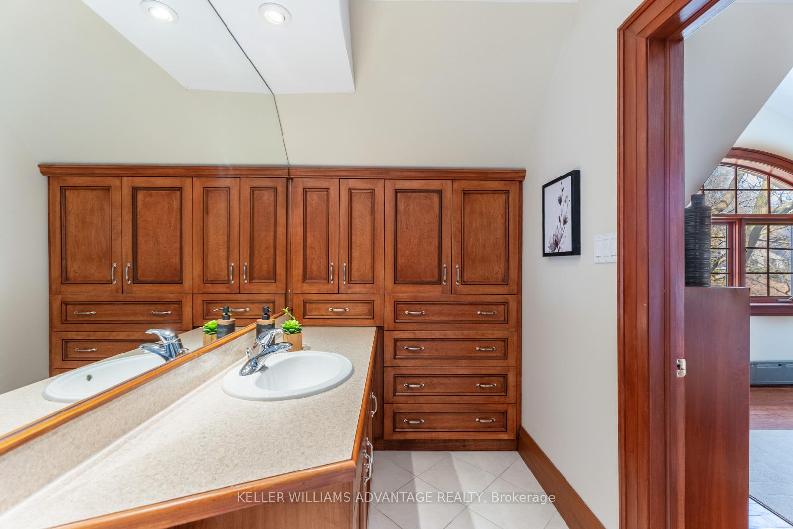 Photo 31 of 122 Garfield Avenue, Toronto, Rosedale-Moore Park — HOMEH