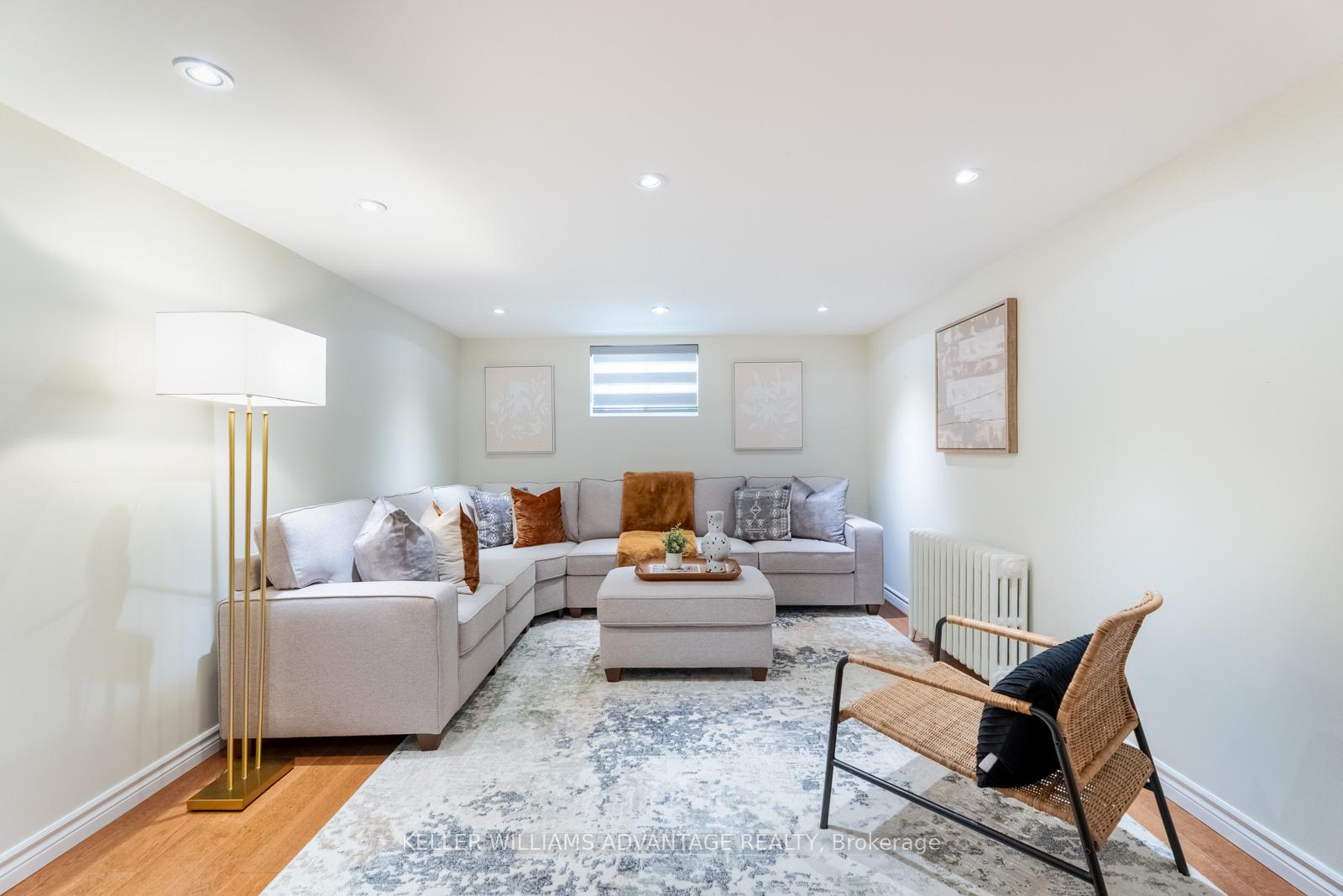 Photo 32 of 122 Garfield Avenue, Toronto, Rosedale-Moore Park — HOMEH