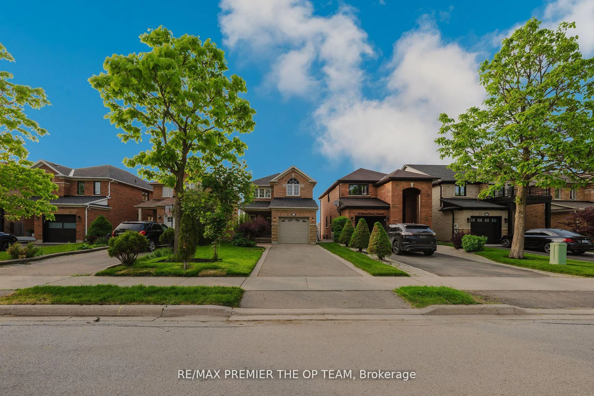 Photo 40 of 50 Beaverbrook Crescent, Vaughan, Rural Vaughan — HOMEH