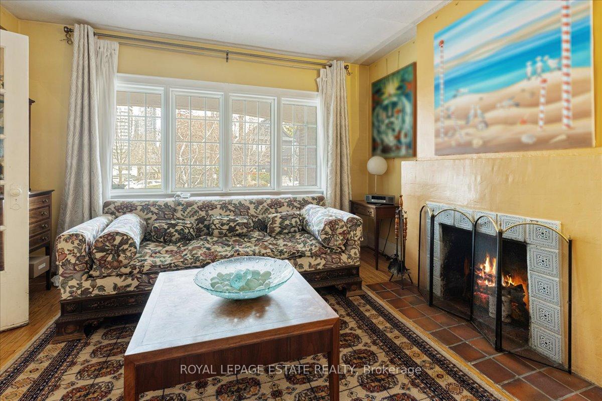 Photo 5 of 75 Manor Road E, Toronto, Mount Pleasant West — HOMEH