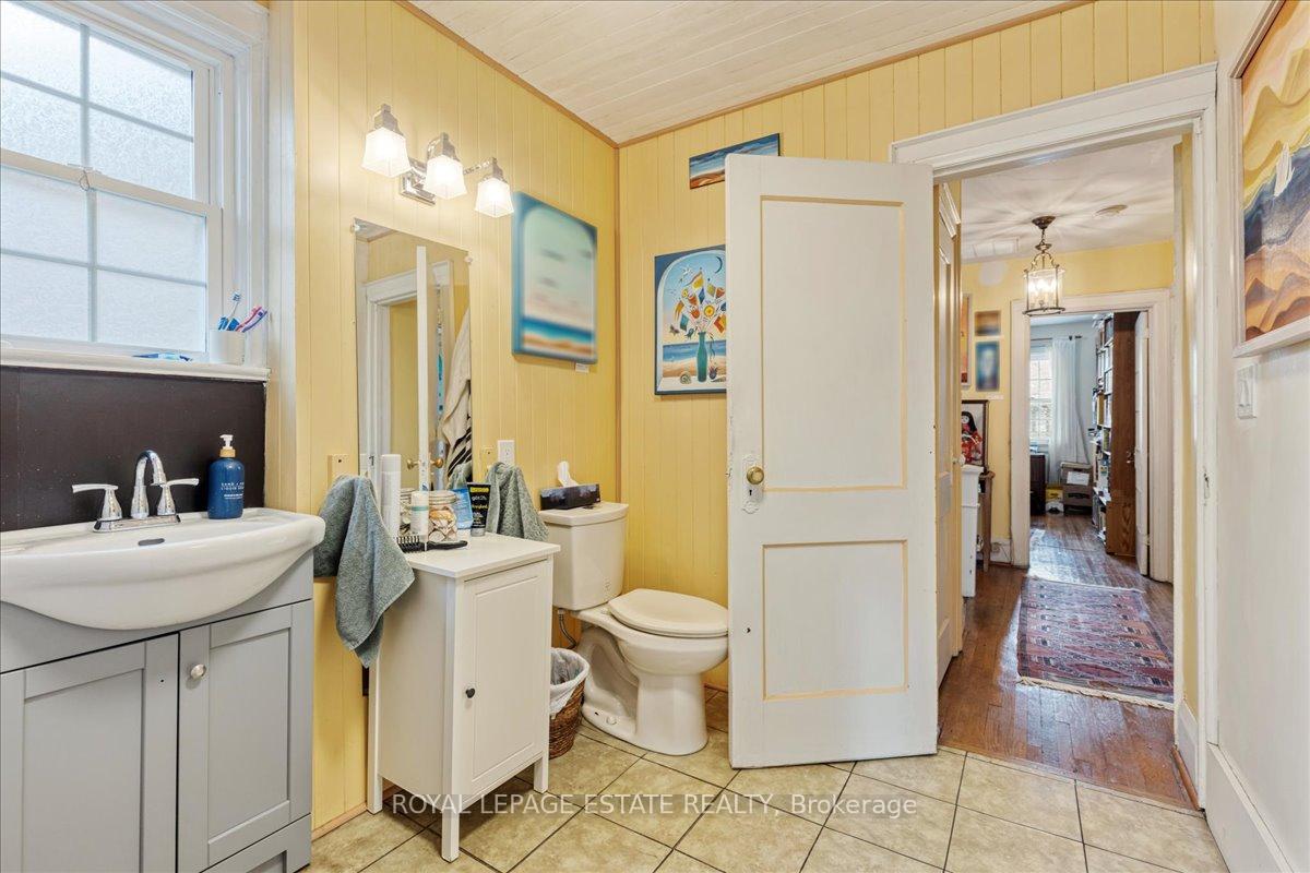Photo 16 of 75 Manor Road E, Toronto, Mount Pleasant West — HOMEH