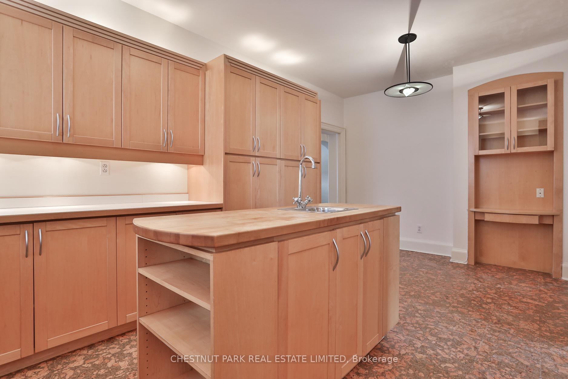 Photo 9 of Unit Main 1, 15 Elm Avenue, Toronto, Rosedale-Moore Park — HOMEH