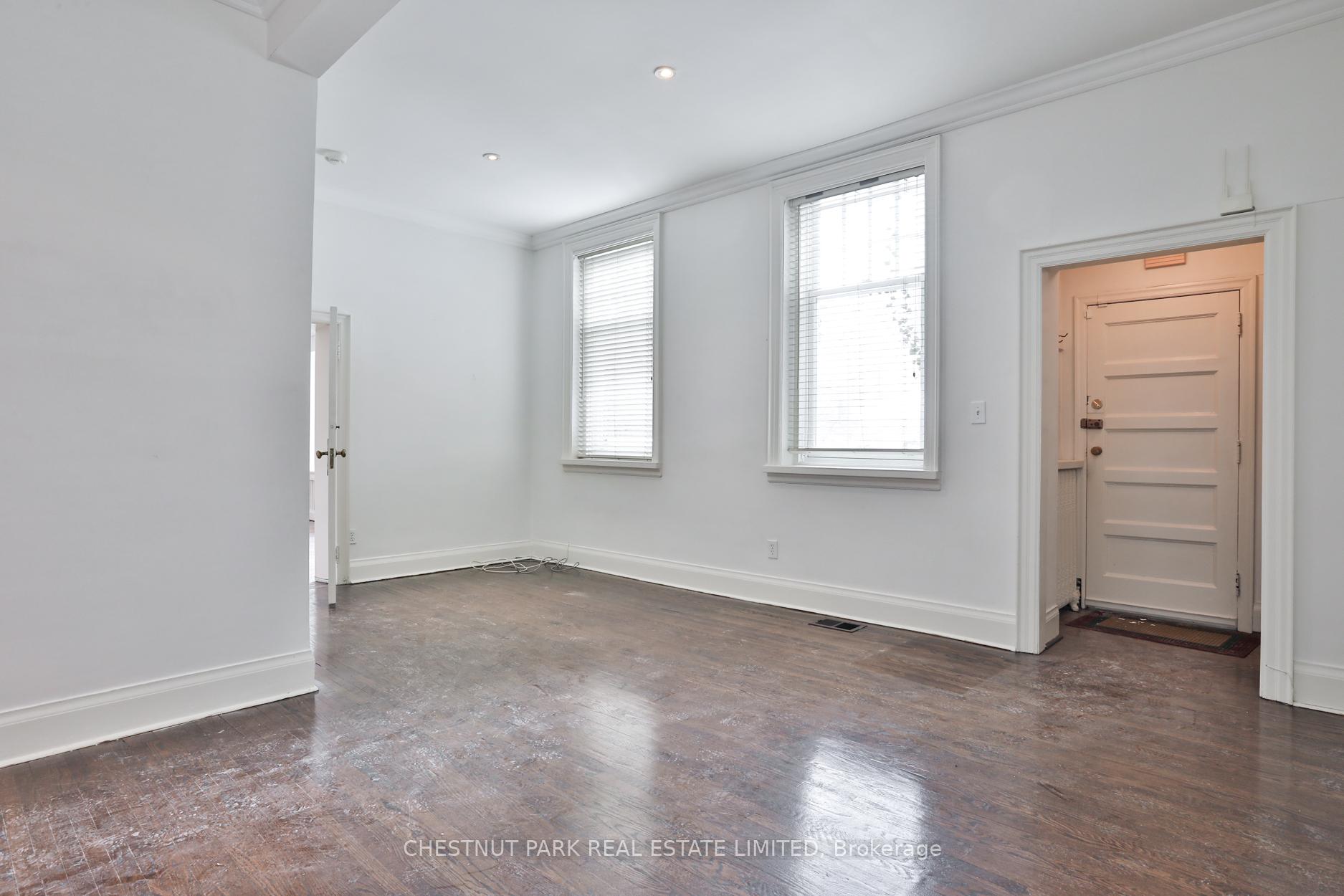 Photo 8 of Unit Main 1, 15 Elm Avenue, Toronto, Rosedale-Moore Park — HOMEH