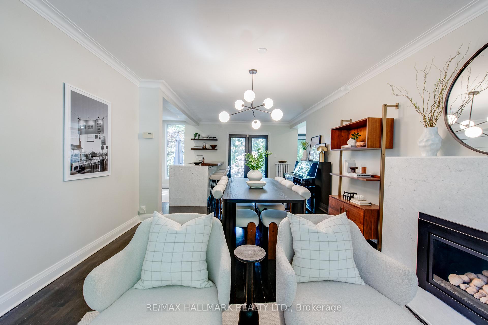 Photo 3 of 64 Southwood Drive, Toronto, The Beaches — HOMEH