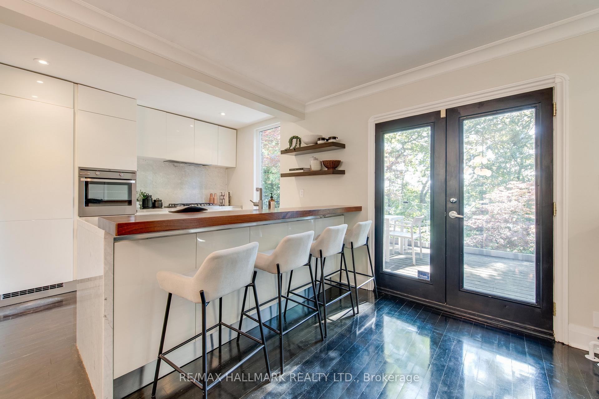 Photo 6 of 64 Southwood Drive, Toronto, The Beaches — HOMEH