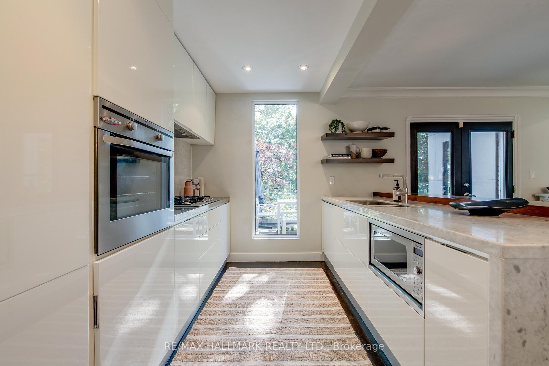 Photo 7 of 64 Southwood Drive, Toronto, The Beaches — HOMEH