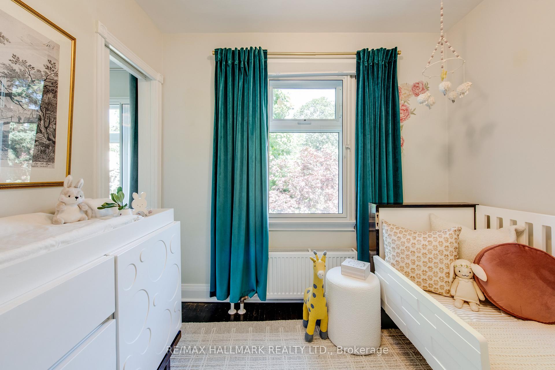 Photo 14 of 64 Southwood Drive, Toronto, The Beaches — HOMEH