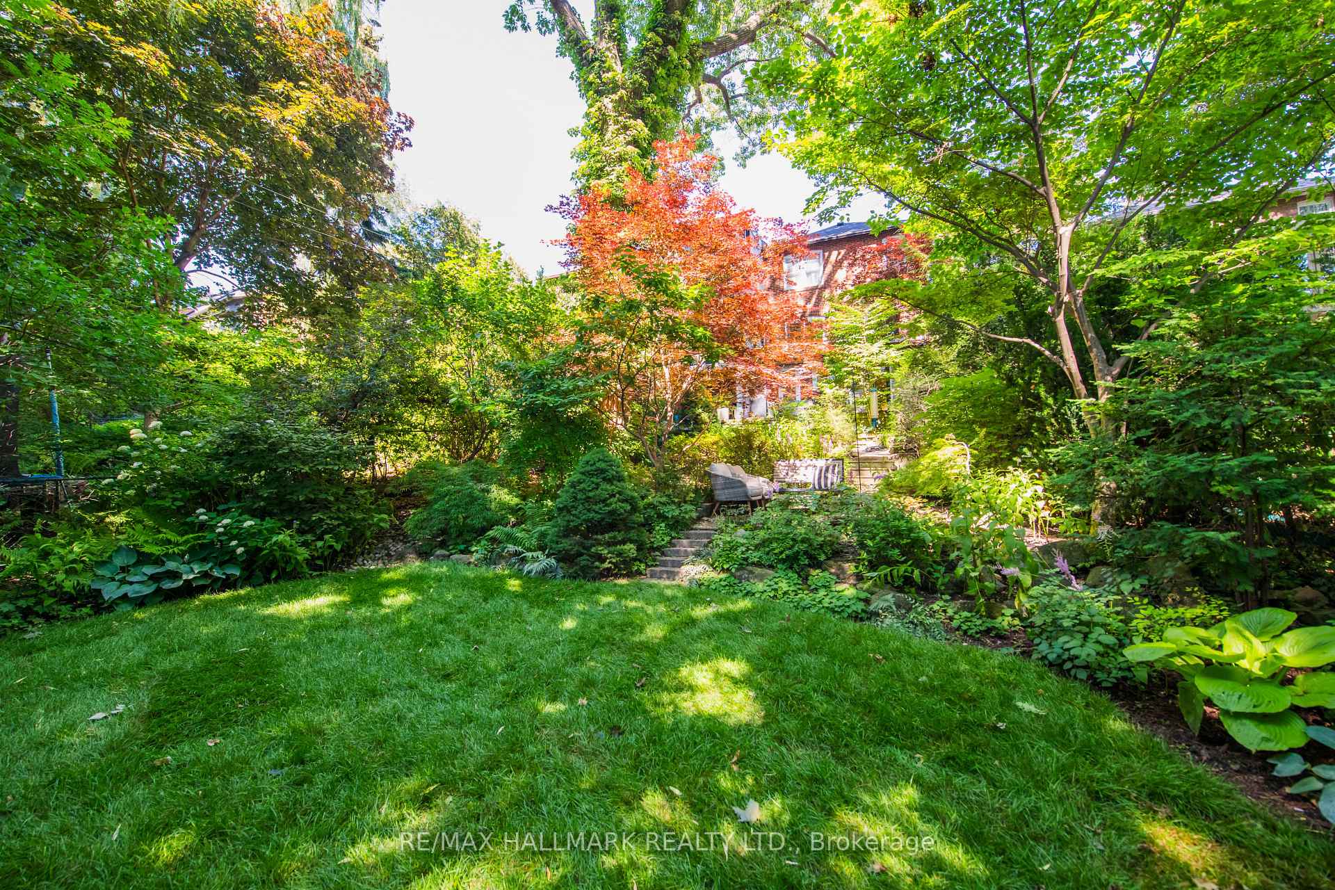 Photo 28 of 64 Southwood Drive, Toronto, The Beaches — HOMEH