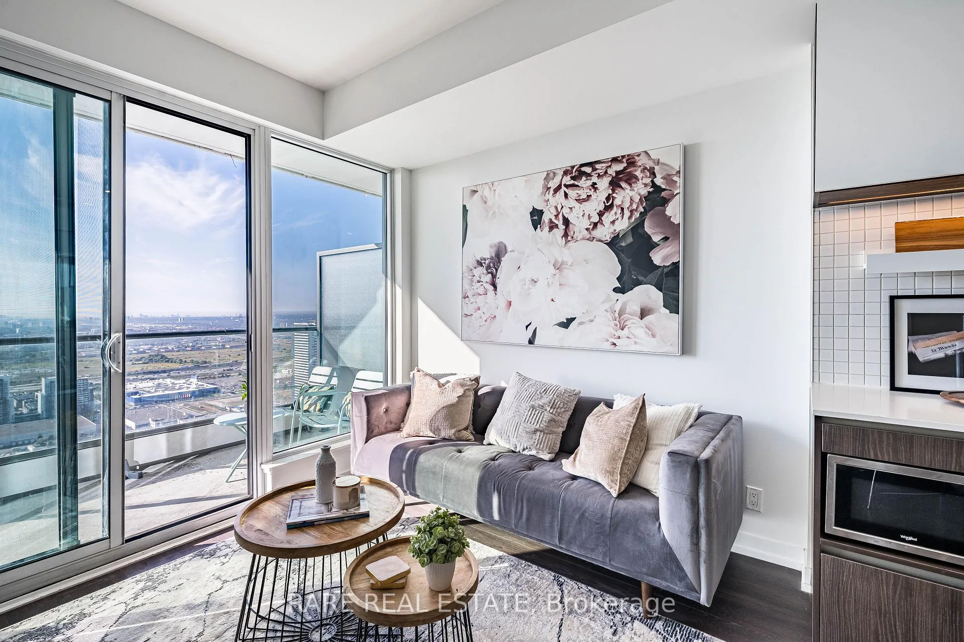 Photo 8 of Unit 5506, 5 Buttermill Avenue, Vaughan, Vaughan Corporate Centre — HOMEH